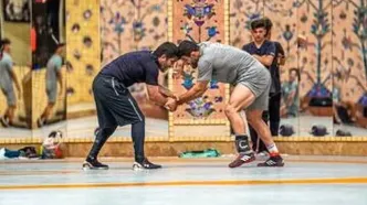 زارع با دیدن سرشاخ شدن قاسمپور و دبیر انگشت‌هایش را خورد!