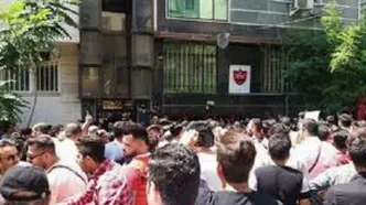 تجمع دوباره پرسپولیسی‌ها علیه درویش