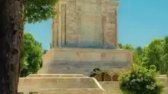 توس مقبره فردوسی، مکانی با عطری از زبان شیرین ایران