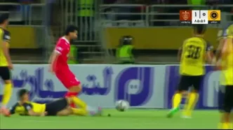دو صحنه مشکوک به پنالتی در بازی سپاهان‌-پرسپولیس + ویدئو