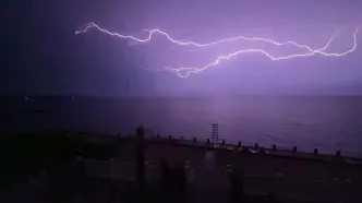 رعدوبرق به طول ۱۶ کیلومتر شب نیویورک را روشن کرد