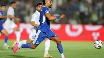 تساوی پرگل استقلال مقابل ذوب آهن؛ رامین آبی ها را نجات داد
