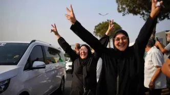 تصاویر استقبال زنان از لاریجانی + ببینید