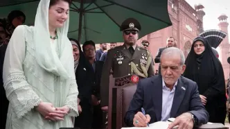 تصاویر؛ متن و حاشیه اولین روز سفر پزشکیان به پاکستان