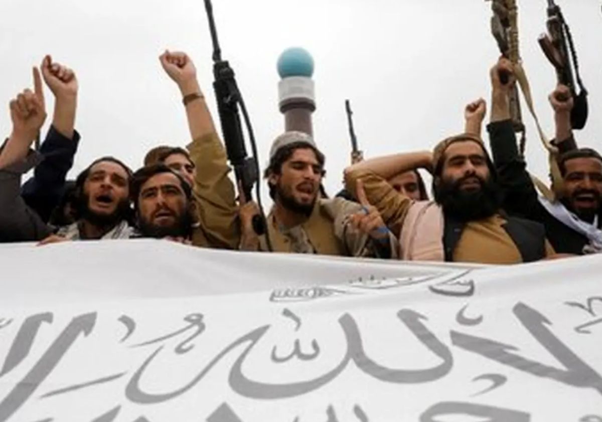 طالبان سرودن اشعار عاشقانه را ممنوع کرد!