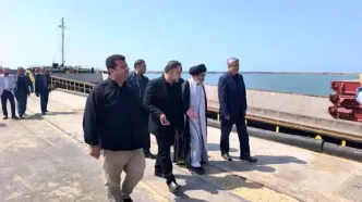 بازدید آیت‌الله اشکوری از مجتمع بندری کاسپین در منطقه آزاد انزلی