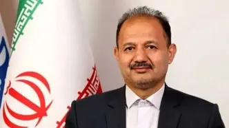 صف مردم فسا از کسانی که معلوم نیست از جاهای دیگر سازماندهی و هدایت شده‌ باشند، جداست