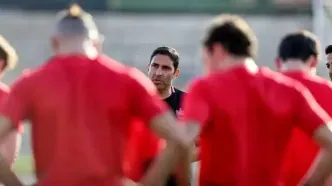 صحبت های کوتاه وحید هاشمیان با بازیکنان پرسپولیس