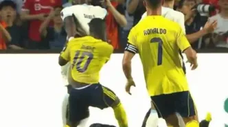 ویدیو: اخراج سادیو مانه مقابل الاتحاد/ النصر 10 نفره شد