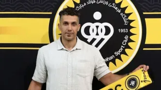 آرمین تشکری، بمب‌افکن سابق تیم ملی رسما به سپاهان پیوست