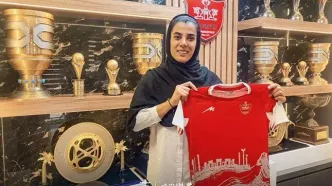 پاسخ تحقیرآمیز دروازه‌بان زنان پرسپولیس به شادی جنجالی گلزن استقلالی خاتون؛ «ریز می‌بینمت»! +عکس