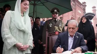 عکس دسته جمعی پزشکیان با وزرایش در سفر به پاکستان