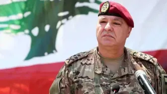 شوخی دستی رئیس جمهور لبنان با فرمانده ارتش