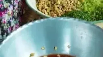 برداشت بادمجان و فلفل از مزارع روستایی؛ طرز تهیه ترشی هفت‌ بیجار