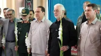 ادای احترام وزیر کشور به شهدای گمنام در ایلام