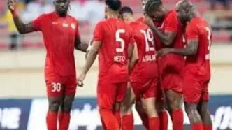 فرهاد بهانه نیاورد، حمله کرد و تر و تمیز برد!
