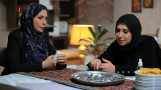 سه بازیگر زن در یک قاب: تصویری از پشت صحنه تئاتر «عامدانه، عاشقانه، قاتلانه»!