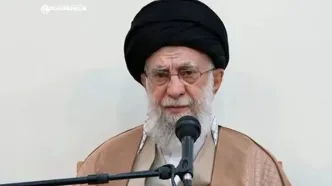 فیلم دیده‌نشده‌ از حضور رهبر انقلاب با گان پزشکی در اتاق عمل