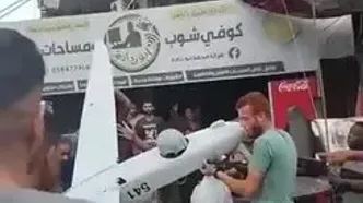 مردم غزه یک پهپاد اسرائیلی را به غنیمت گرفتند