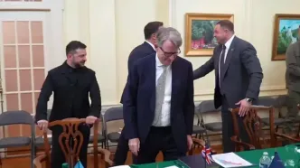 فیلم دیدار زلنسکی با رهبران اروپایی در سفارت اوکراین قبل از نشست مهم با ترامپ