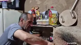 ببینید؛ غذای روستایی در ایران؛ پخت خورشت فسنجان اصیل