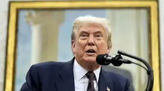 رئیس‌جمهور آمریکا مثل یک قمارباز راهی آلاسکا شد + عکس