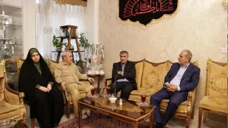 دیدار رئیس سازمان انرژی اتمی با خانواده شهیدان باقری، سلامی، حاجی‌زاده و رشید