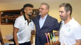 استقلالی‌ها قبل از سوپرجام مدیرعامل را سورپرایز کردند
