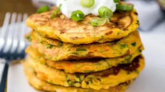 طرز تهیه پنکیک سبزیجات؛ میان‌وعده خوشمزه و مقوی برای کودکان