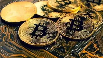 پیش‌بینی قیمت بیت کوین مرداد ۱۴۰۴ / منتظر سقوط سنگین باشید