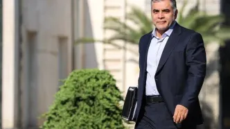 سرگردانی ۴۰ میلیون بشکه نفت ایران روی آب‌ها را کاملا تکذیب می‌کنم/ اساسا نفتی که نتوانیم بفروشیم، نداریم