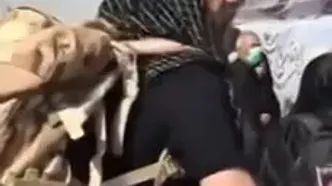 لحظاتی از حضور شهید ایزدی (حاج رمضان) در پیاده روی اربعین را مشاهده می‌کنید.