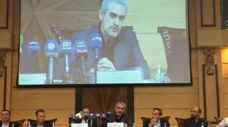 وزیر اقتصاد: سهم بخش خصوصی از اقتصاد ایران ۱۵ درصد است
