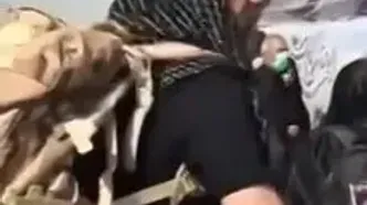 لحظاتی از حضور شهید ایزدی (حاج رمضان) در پیاده روی اربعین را مشاهده می‌کنید.