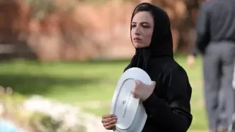گربه سفید و پشمالو در آغوش گلاره عباسی