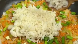 ببینید؛ طرز پخت یک غذای جدید با تن ماهی و برنج به روش یک آشپز آمریکایی