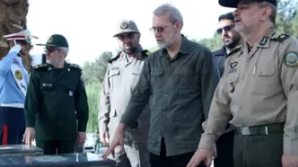 بازدید لاریجانی از موزه ملی انقلاب اسلامی و دفاع مقدس