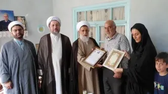 دیدار رییس سازمان عقیدتی سیاسی ارتش با خانواده شهید محسن آین