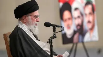 رهبر انقلاب با قدردانی ویژه از رئیس جمهور و دولت: معیشت مردم مهمترین مسئله است/ برای انضباط بازار چاره‌اندیشی شود