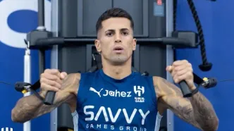 کانسلو رسما به بارسلونا پیوست