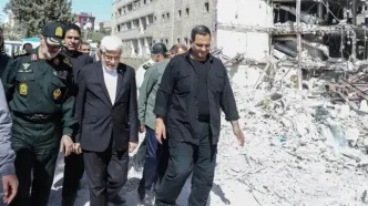 عارف: بازسازی ساختمان‌ها آسیب‌دیده با قوت در حال پیگیری است