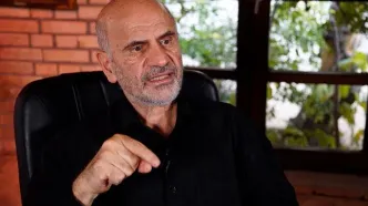 فرشاد مومنی: ۴۰ تا ۶۰ درصد سود بانک‌ها از طریق بازی با نرخ ارز است