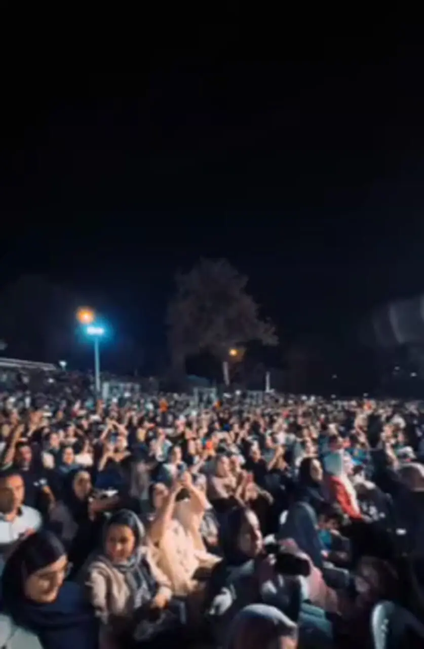 کنسرت راغب بر بستر زاینده‌رود خشک اصفهان