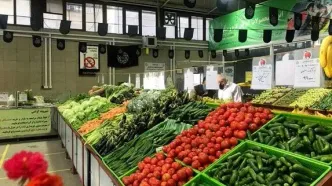 وزیر اقتصاد خبر داد: میوه و تره‌بار از ۱۵ اسفند کالابرگی می‌شود