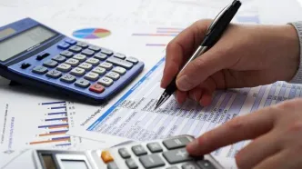 مصائب ضریب‌های نادرست مالیاتی | فرجی تهرانی: اصناف دست به دامن کارت‌های بانکی اقوام شدند