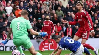 لیورپول 2-1 اورتون را شکست داد