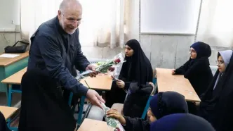 حضور قالیباف در مدرسه دخترانه فاطمیون تهران