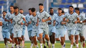 استقلال در کیش بر لبه تیغ راه می‌رود