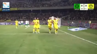 ویدیو: گل اول فجرسپاسی به ذوب آهن توسط شاه عباسی