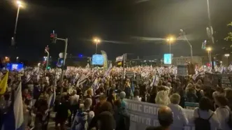 خشم معترضان مقابل خانه نتانیاهو؛ «جنگ را متوقف کن!»